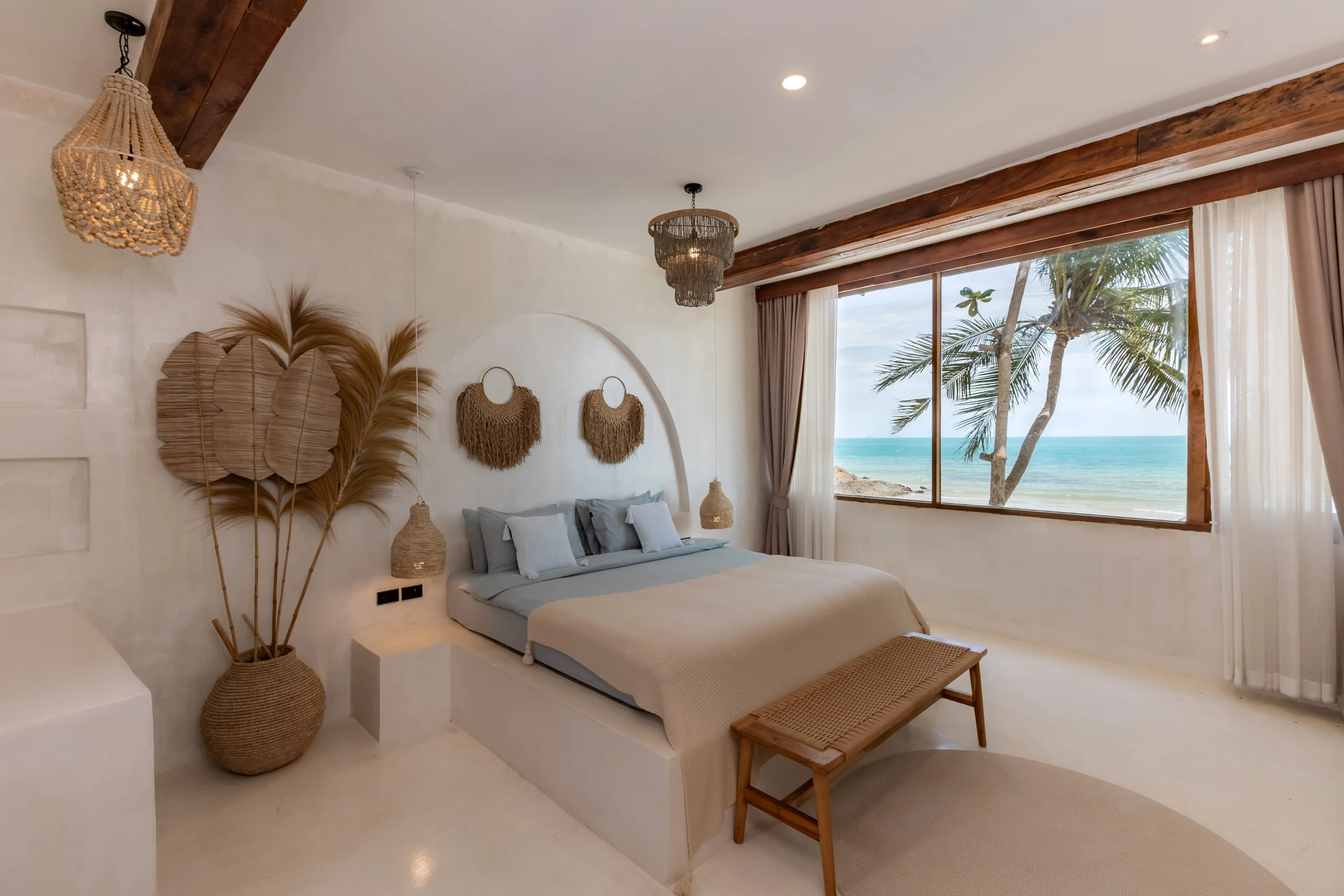 Beachfront Family Villa — bright king bedroom with full sea view (Villa De Mar) — photo 8